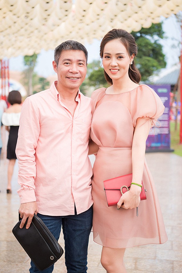 Nghệ sĩ Công Lý hài hước, bạn gái kém 15 tuổi cực xinh đẹp trong bộ ảnh cưới ảnh 1