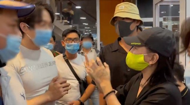 Sau màn đáp trả gay gắt, Cát Phượng đã công khai xin lỗi nghệ sĩ Việt Anh ảnh 5