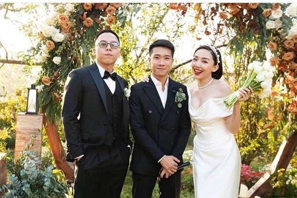 Kỷ niệm 1 năm kết hôn, Tóc Tiên mặc lại váy cưới cũ khoe khéo vòng 1 căng đầy ảnh 5