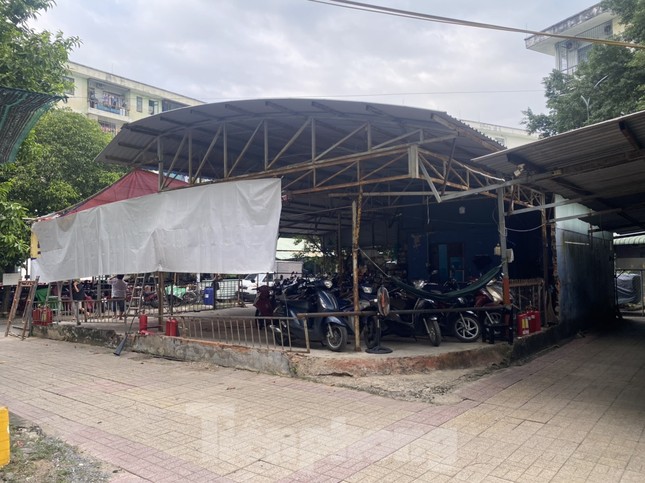 Loạt bãi xe ‘lậu’ ngang nhiên mọc ở giữa các khu dân cư ảnh 13
