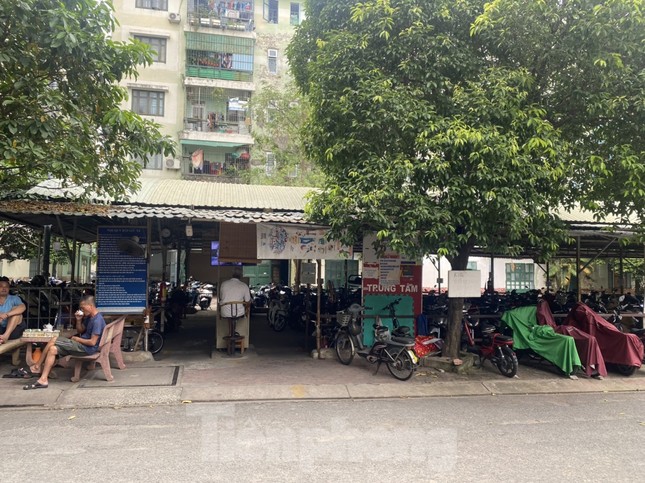 Loạt bãi xe ‘lậu’ ngang nhiên mọc ở giữa các khu dân cư ảnh 12