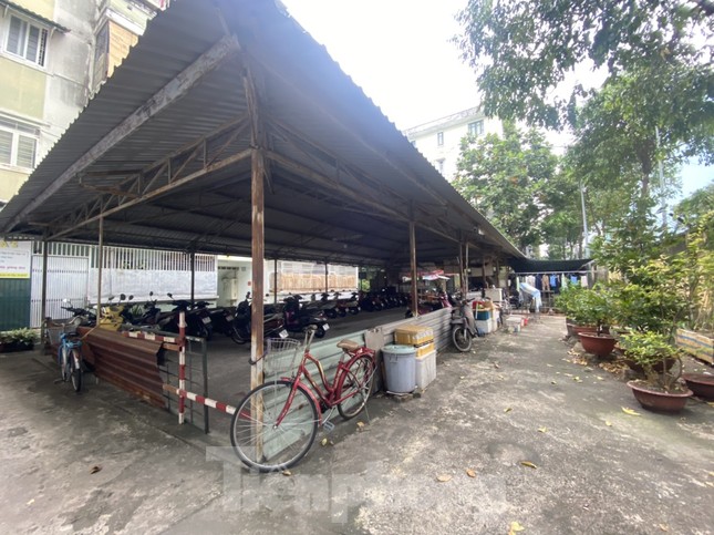 Loạt bãi xe ‘lậu’ ngang nhiên mọc ở giữa các khu dân cư ảnh 7
