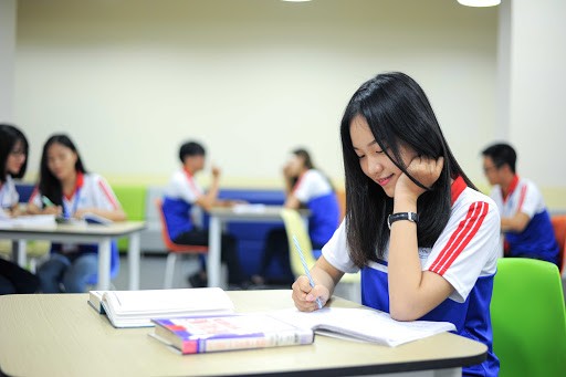 Nhiều trường đại học, cao đẳng miễn, giảm học phí cho sinh viên vùng lũ ảnh 1