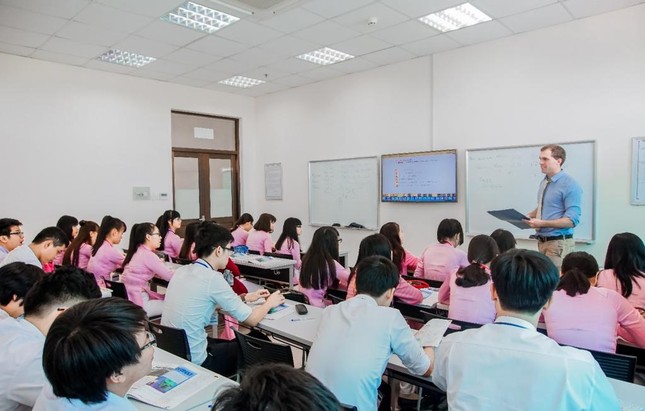 Học phí trường đại học tăng kịch trần: Có đi đôi với chất lượng? ảnh 1