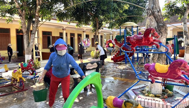Một tuần sau mưa lũ, hàng trăm học sinh vẫn chưa thể tới trường ảnh 3