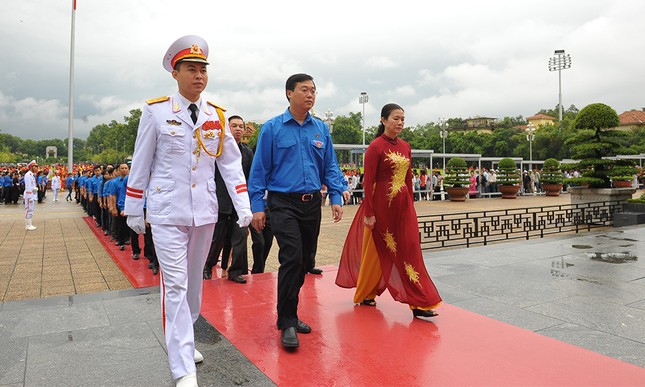 445 đại biểu Thanh niên tiên tiến báo công dâng Bác ảnh 12