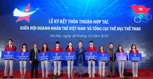 Hội Doanh nhân trẻ Việt Nam hỗ trợ vốn khởi nghiệp cho vận động viên ảnh 2