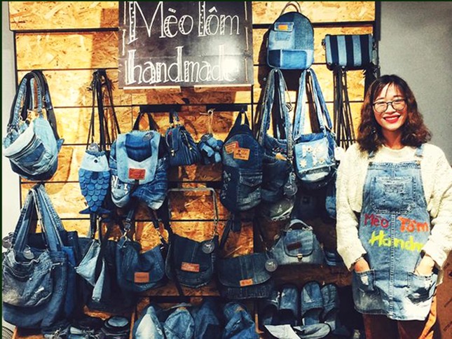 9X kiếm tiền và lan tỏa lối sống xanh nhờ ‘tái sinh’ đồ jean cũ ảnh 1