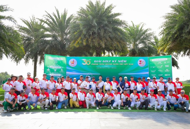 Gần 500 doanh nhân trẻ dự giải thể thao kỷ niệm 30 năm phong trào Doanh nhân trẻ Việt Nam ảnh 2