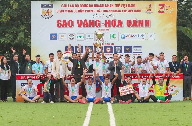 Gần 500 doanh nhân trẻ dự giải thể thao kỷ niệm 30 năm phong trào Doanh nhân trẻ Việt Nam ảnh 1