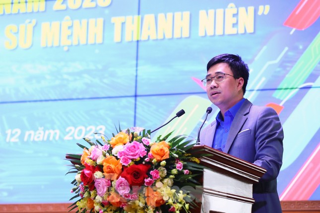 Bí thư Đoàn Học viện Ngoại giao đoạt giải Nhất Hội thi Báo cáo viên năm 2023 ảnh 1