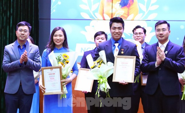 Bí thư Đoàn Học viện Ngoại giao đoạt giải Nhất Hội thi Báo cáo viên năm 2023 ảnh 5