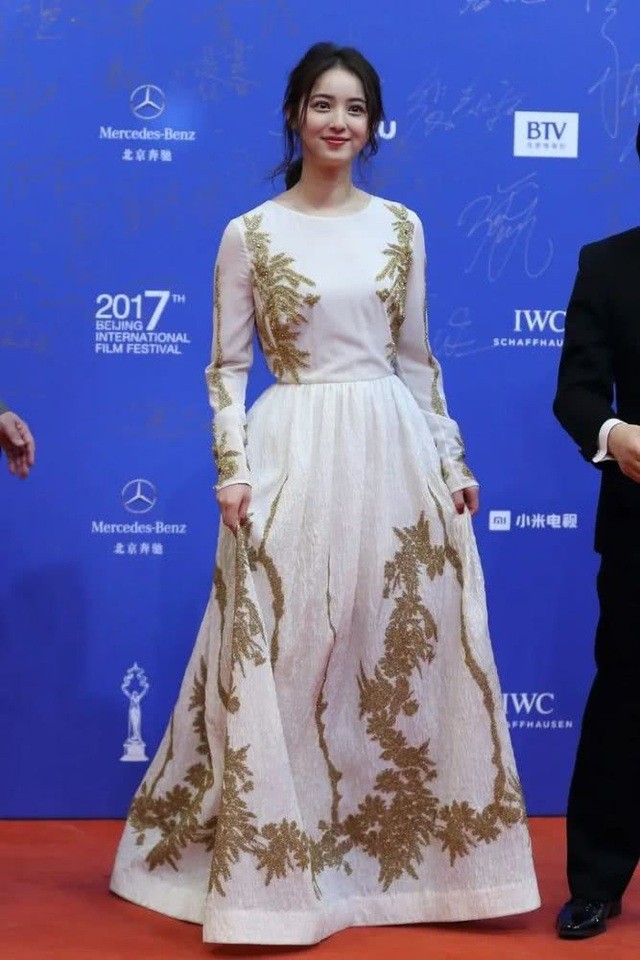 Vẻ ngoài hoàn hảo và gợi cảm của mỹ nhân hàng đầu Nhật Bản bị chồng lừa dối - 19 Vẻ ngoài hoàn hảo và gợi cảm của mỹ nhân hàng đầu Nhật Bản bị chồng lừa dối - 19
