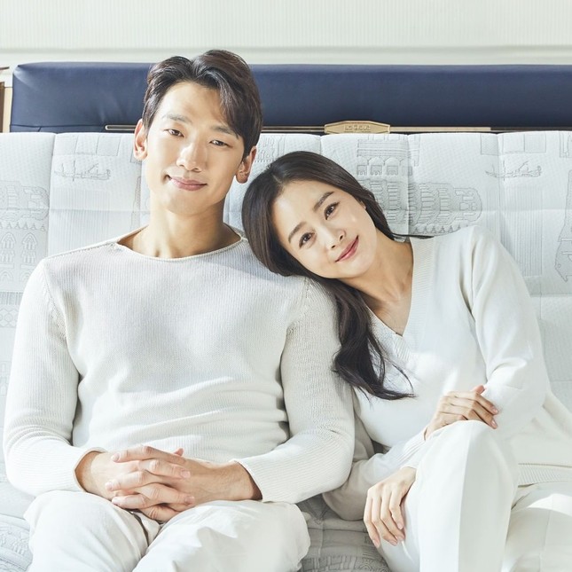 Mối tình 10 năm của “ông bà hoàng” từ yêu đơn phương đến tột cùng hạnh phúc của showbiz ảnh 4
