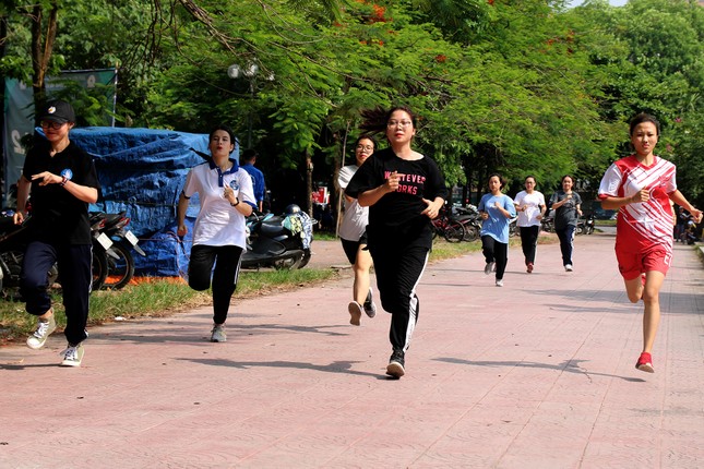 Nữ sinh viên Kiến trúc tranh tài thể thao ảnh 4
