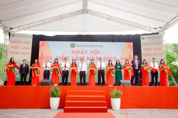 Tài chính – Ngân hàng: Ngành học luôn khát nhân lực ảnh 4