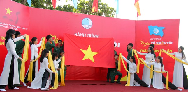 Tháng Bảy tri ân: Hành trình người trẻ về nguồn ảnh 1