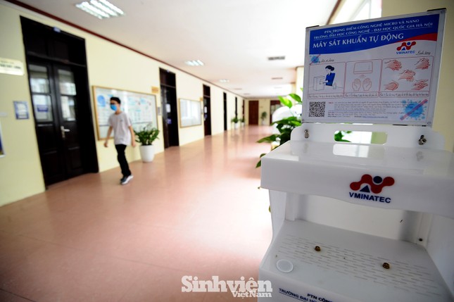 “Robot lễ tân” nhận biết người không đeo khẩu trang - “made by” sinh viên ảnh 4