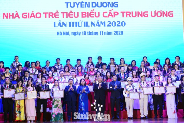 Mỗi tấm gương thầy, cô giáo trẻ tiêu biểu là một câu chuyện đẹp ảnh 6