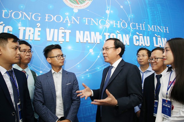 Trí thức trẻ đề xuất giải pháp phát triển “Việt Nam 2045“ ảnh 1