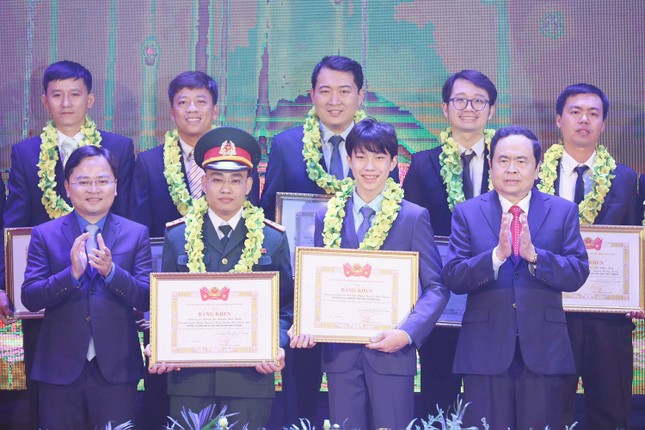 Giải thưởng “Tuổi trẻ sáng tạo” trao cho 37 công trình thanh niên ảnh 2