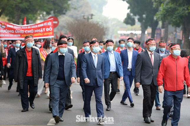 Hàng ngàn sinh viên diễu hành hưởng ứng “Chủ Nhật Đỏ" 2021 ảnh 3