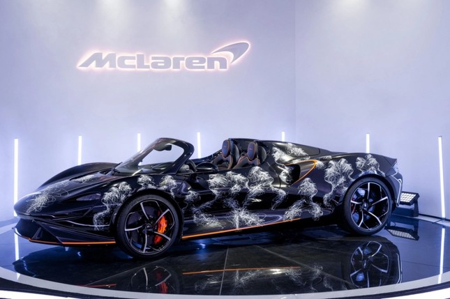 Cận cảnh siêu xe McLaren Elva lần đầu cập bến Việt Nam ảnh 2