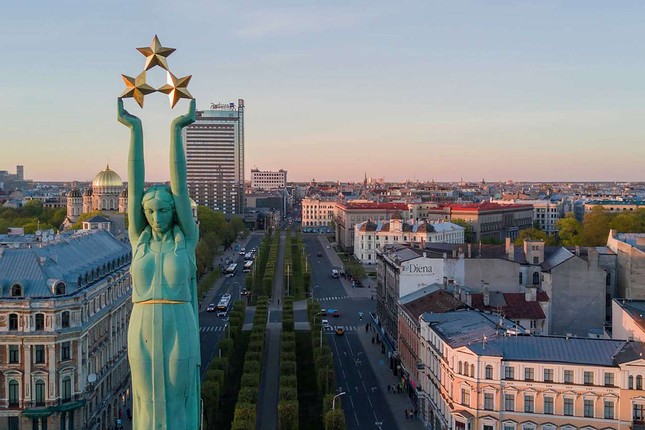 Loài vật nào dưới đây là biểu tượng của Latvia?