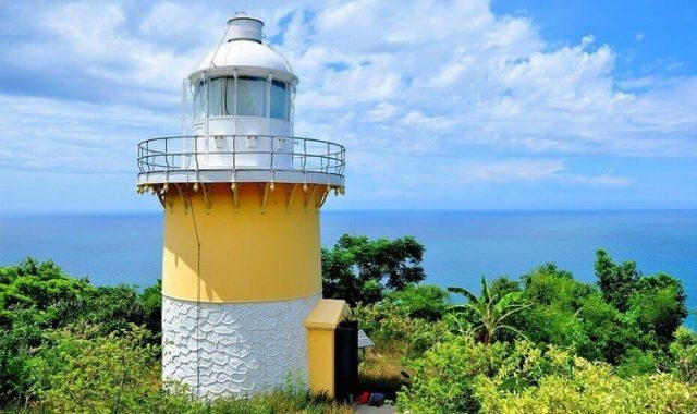 Bán đảo Sơn Trà (Đà Nẵng) có ngọn hải đăng nổi tiếng nào?