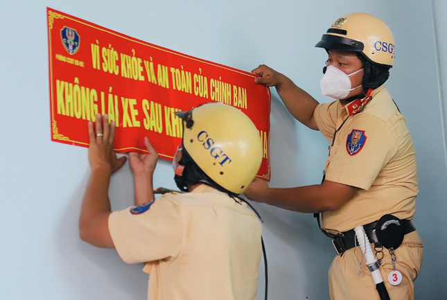 Dân nhậu TPHCM về nhà thế nào sau khi 'chén chú chén anh'? ảnh 4