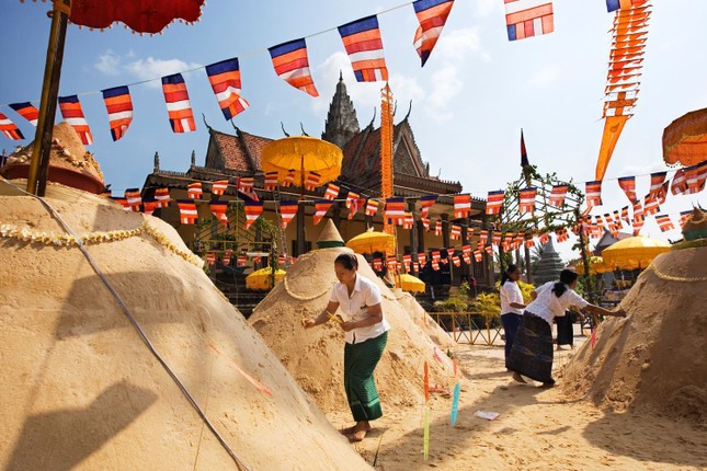 Campuchia đổi tên mỗi khi có một chính phủ mới?