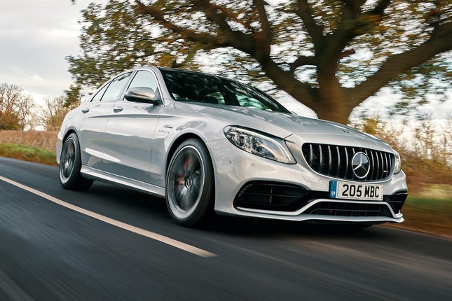 Top 10 sedan hạng sang năm 2021 ảnh 1