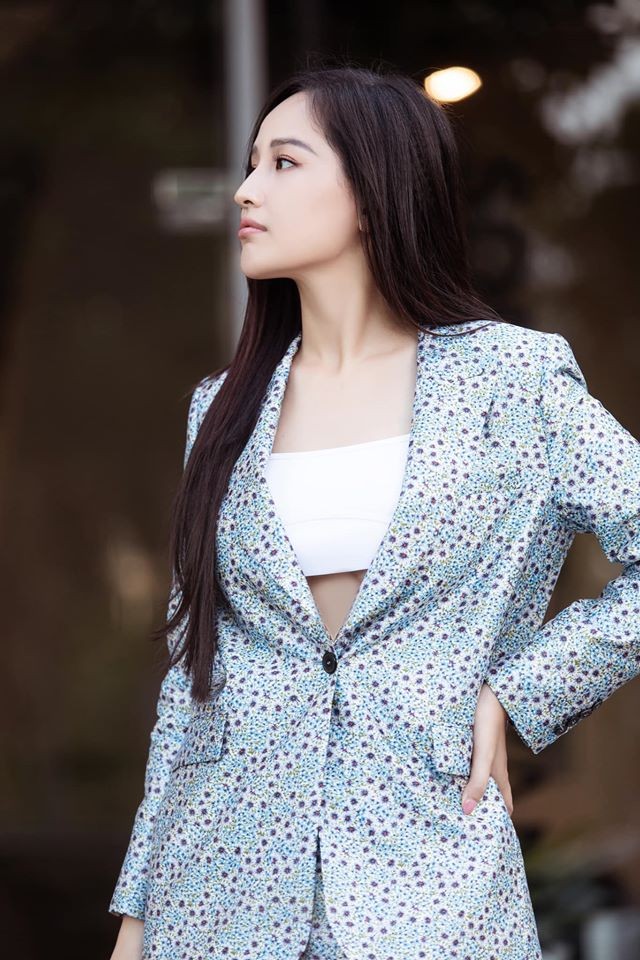 Hoa hậu Mai Phương Thuý mặc bikini khoe dáng nóng bỏng bên hồ bơi ảnh 3