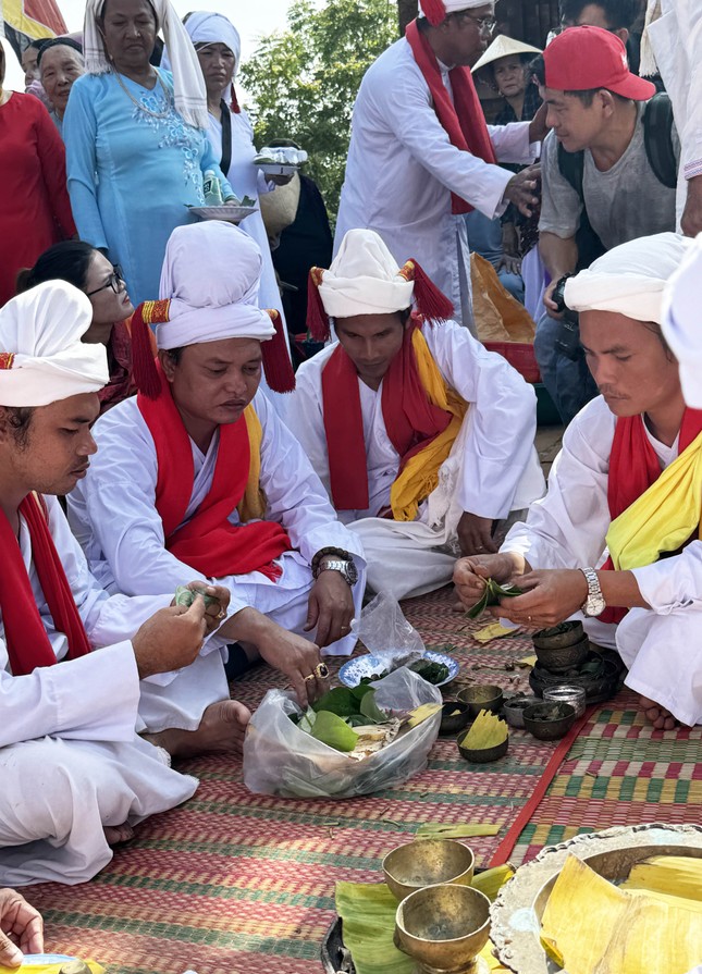Hàng vạn người tham gia lễ hội Katê 2023 ở Ninh Thuận ảnh 6