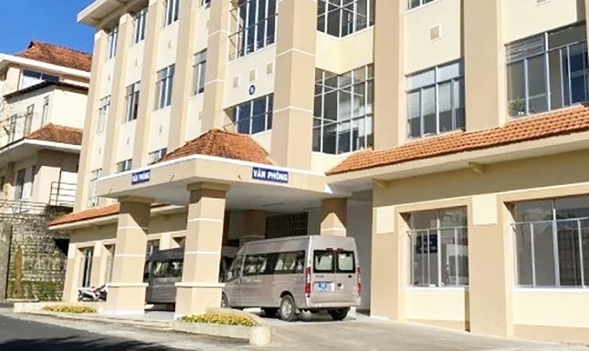 Bắt giam đồng phạm của bác sĩ vụ trục lợi BHYT ở Lâm Đồng ảnh 2