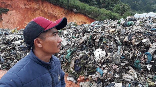 Núi rác Cam Ly sạt lở, nông dân trồng hoa 'khóc ròng' ảnh 2