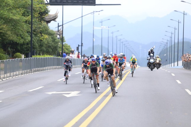 Asiad ngày 4/10: Đội tiếp sức 4x400m nữ về hạng 4 chung cuộc ảnh 34