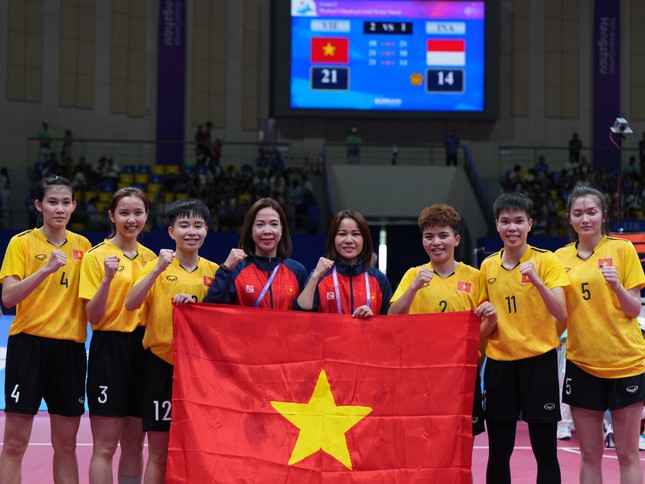 Asiad ngày 4/10: Đội tiếp sức 4x400m nữ về hạng 4 chung cuộc ảnh 18