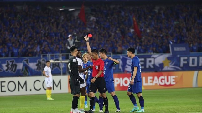 Mất 2 cầu thủ, Hà Nội FC nhận thất bại đáng tiếc 1-2 trước Wuhan Three Towns ảnh 12