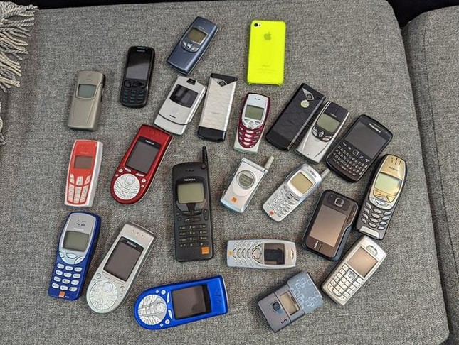 Bộ sưu tập 300 chiếc điện thoại cổ ‘độc nhất vô nhị’ của chàng trai Sài Gòn ảnh 6