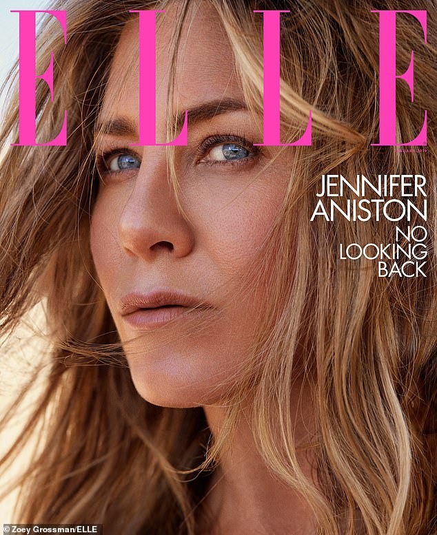 Jennifer Aniston shows off her youthful, sexy beauty at age U50 photo 3