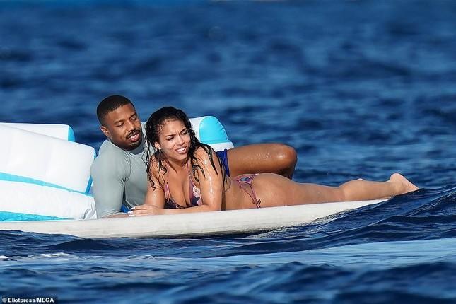 Actor Michael B. Jordan's girlfriend 'loosely' shows off her disgusting bust photo 6