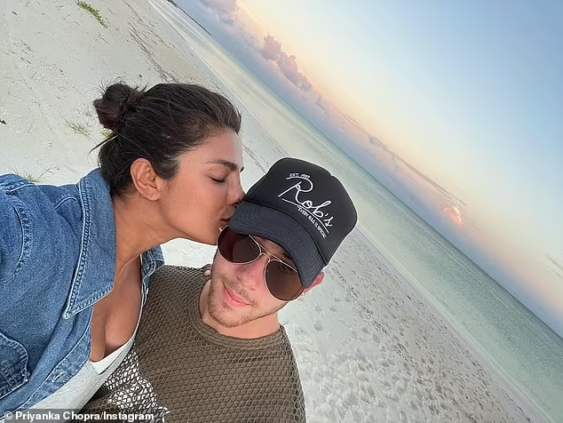 Miss Priyanka Chopra releases photos of her 'love-filled relationship' with her husband who is 10 years younger than her, photo 2