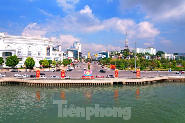 Chủ tịch nước Võ Văn Thưởng dự Lễ kỷ niệm 60 năm ngày thành lập tỉnh Quảng Ninh ảnh 3