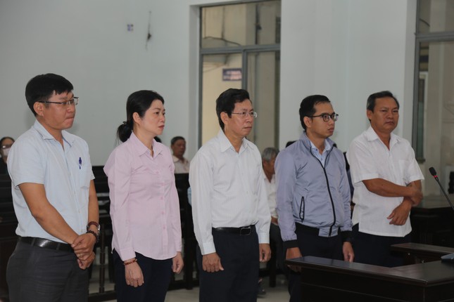 Vi phạm quản lý đất đai, Phó Chủ tịch UBND TP Nha Trang hầu toà ảnh 1