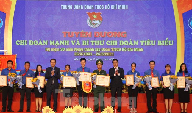 Tỉnh đoàn Bình Định tuyên dương 90 gương cán bộ, Đoàn viên tiêu biểu ảnh 6