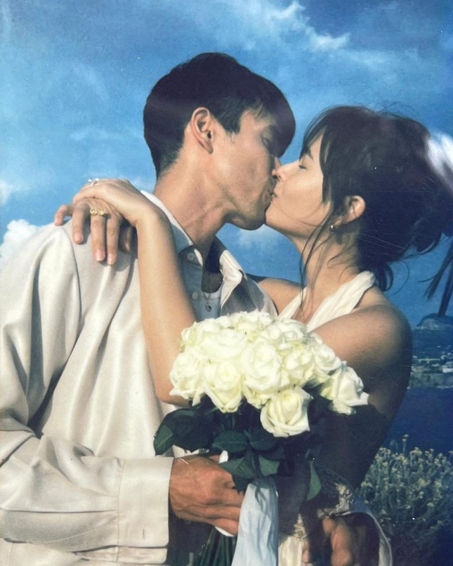 สาวไทยได้รับข้อเสนอการแต่งงานจากแฟนชื่อดัง รูปที่ 2