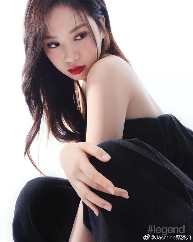 Con gái Chân Tử Đan bị chê ảnh 4