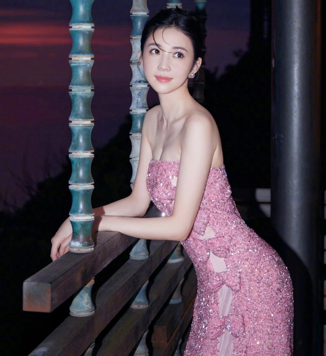Phan Vỹ Bá cưới hot girl tai tiếng bước ra từ lò săn đại gia ảnh 6