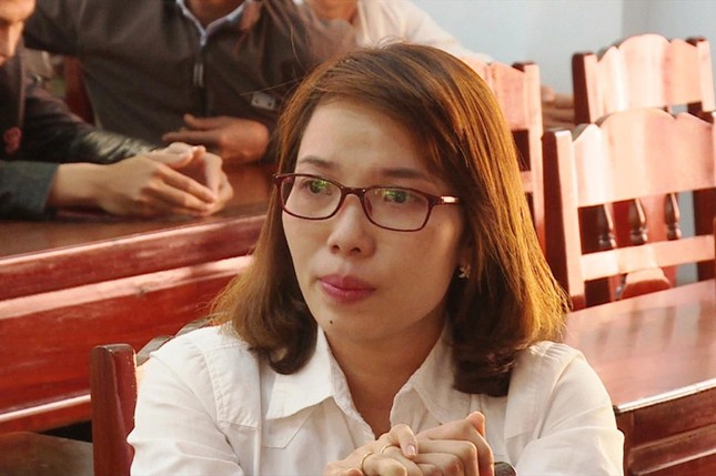 Mất hàng trăm triệu đồng để làm giáo viên? ảnh 1